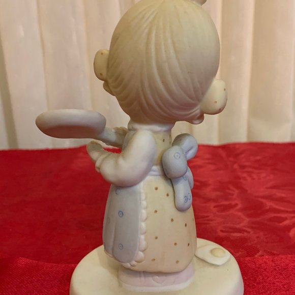 Precious Moments - Eggs Over Easy - Girl w/Fry Pan - Picture 7 of 9